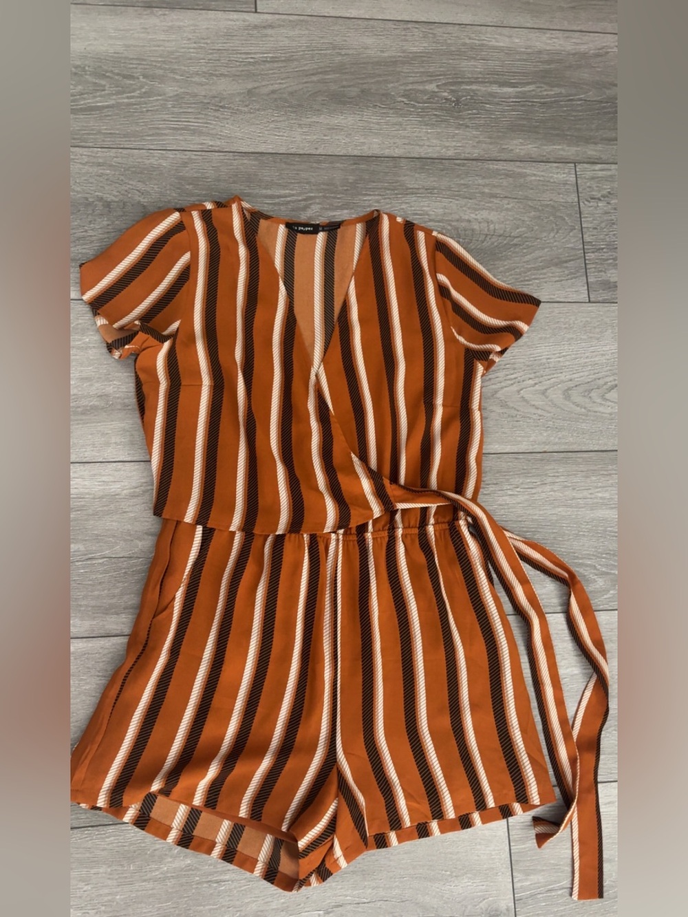 Blu Pepper Size Medium Striped Short Sleeved Romper Wrap Front Multicolor